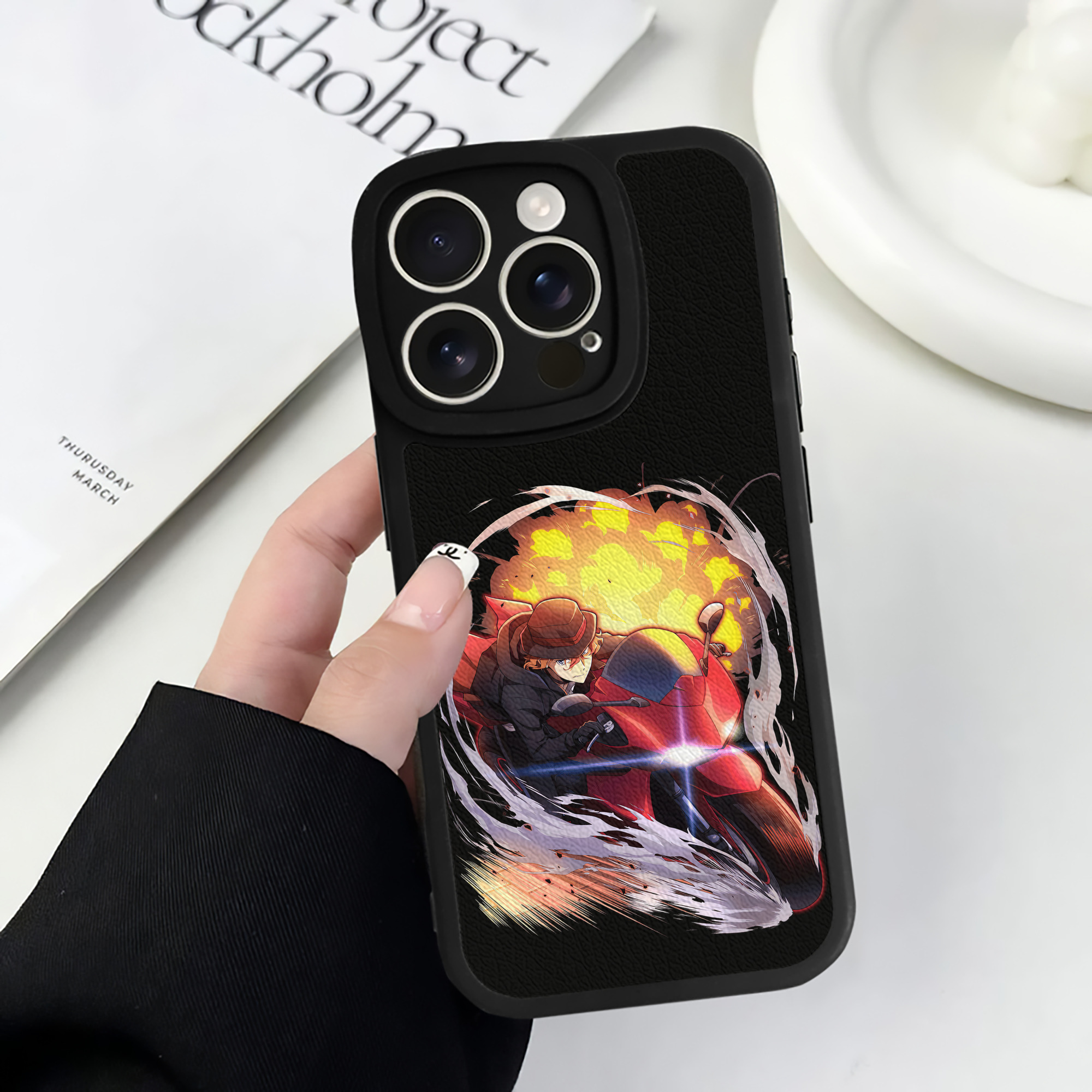 （画像用） 文豪ストレイドッグス Bungo Stray Dogs 【iPhone 16シリーズ対応】シリコンスマホケース（レザー調） 材質：シリコン